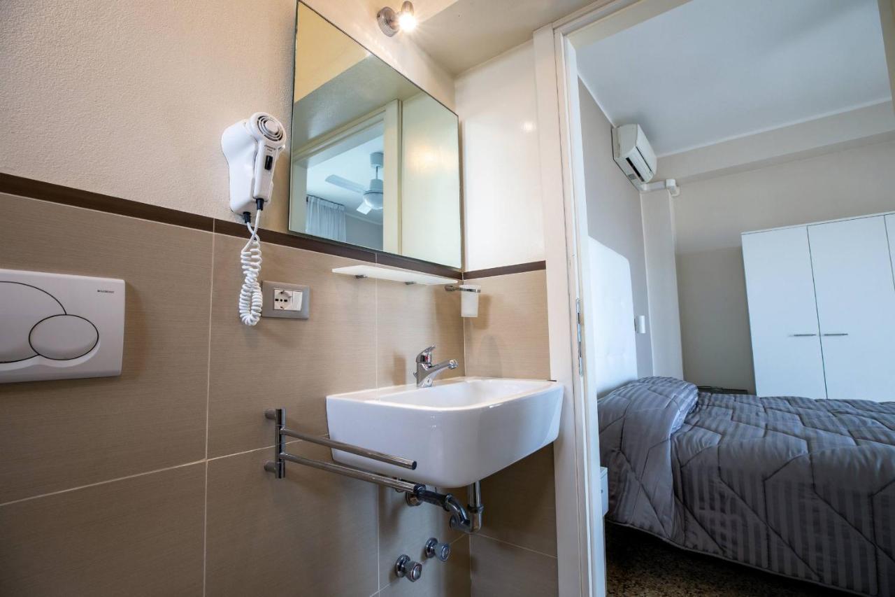Hotel Deanna Bellaria-Igea Marina Ngoại thất bức ảnh