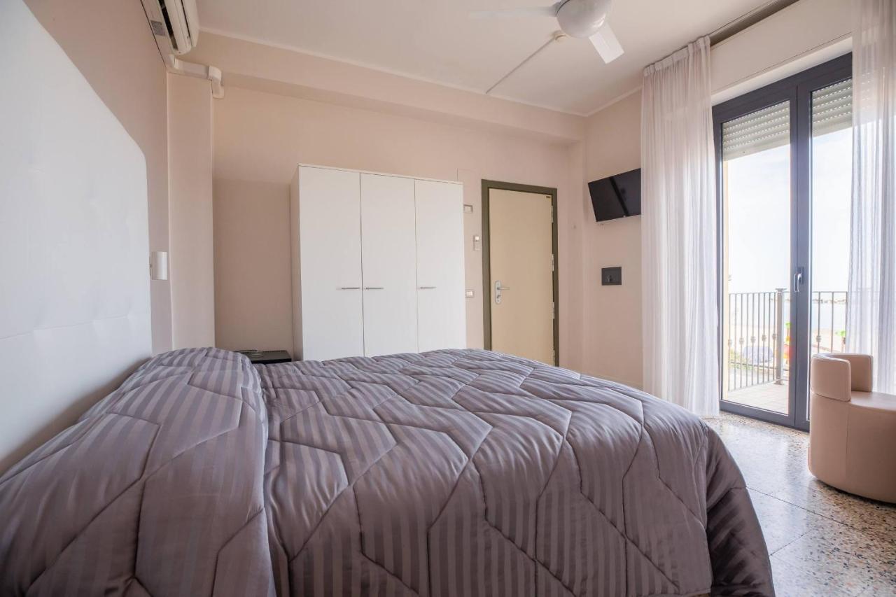 Hotel Deanna Bellaria-Igea Marina Ngoại thất bức ảnh