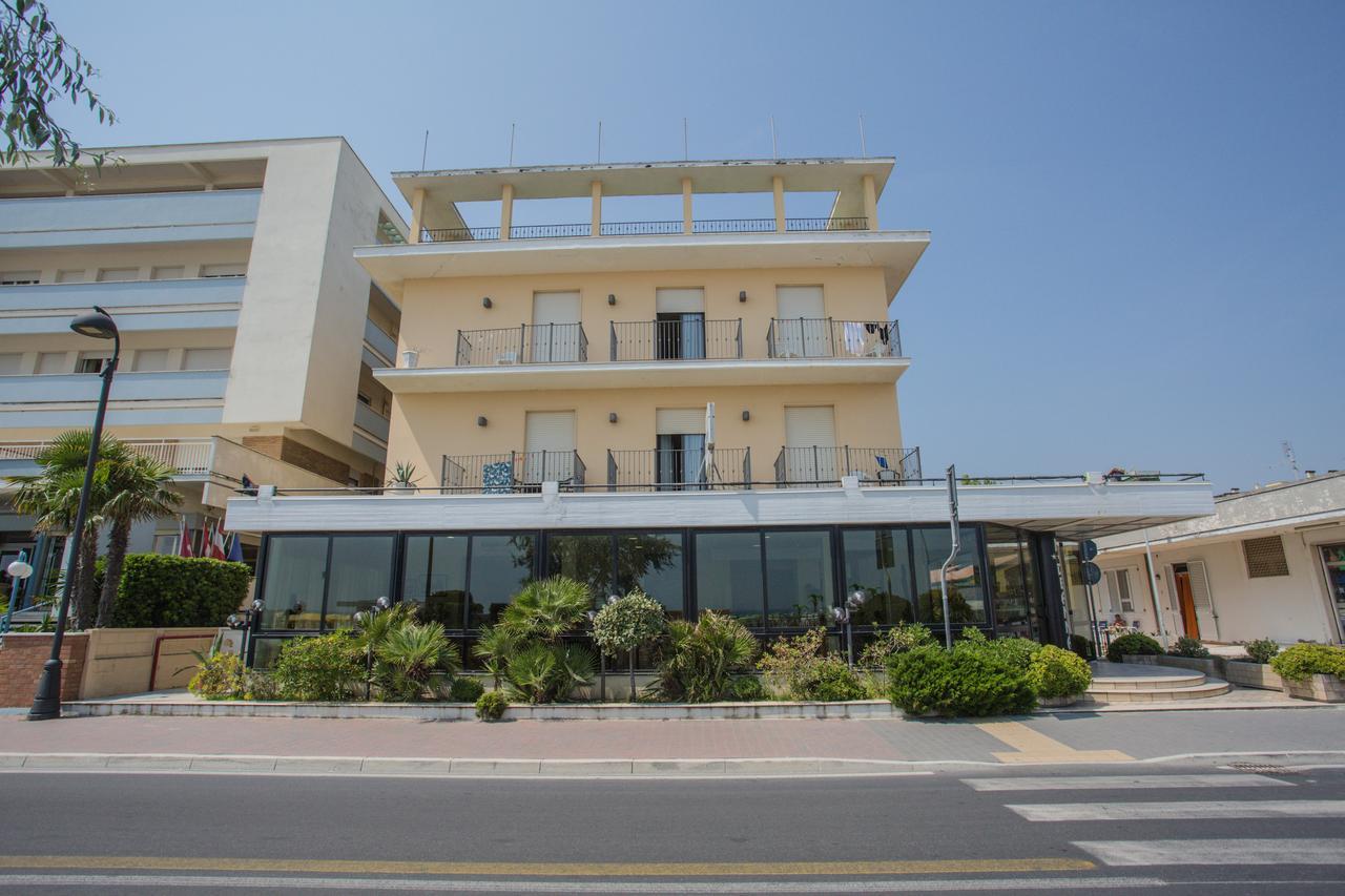 Hotel Deanna Bellaria-Igea Marina Ngoại thất bức ảnh
