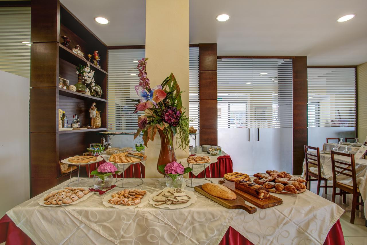 Hotel Deanna Bellaria-Igea Marina Ngoại thất bức ảnh