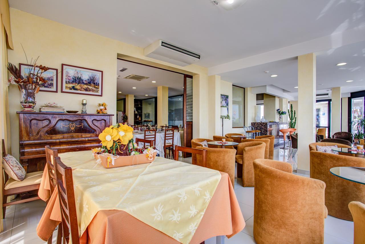 Hotel Deanna Bellaria-Igea Marina Ngoại thất bức ảnh