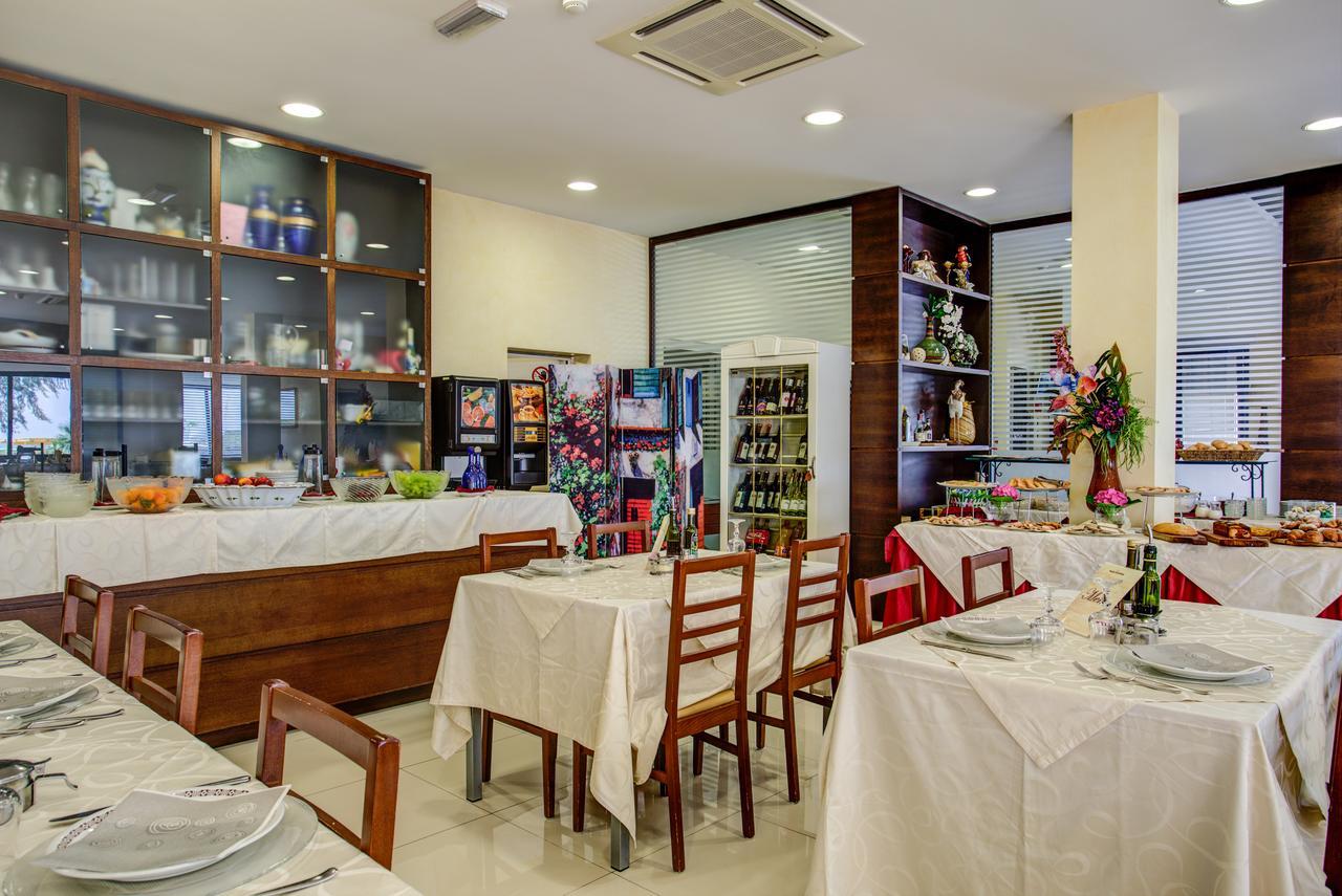 Hotel Deanna Bellaria-Igea Marina Ngoại thất bức ảnh