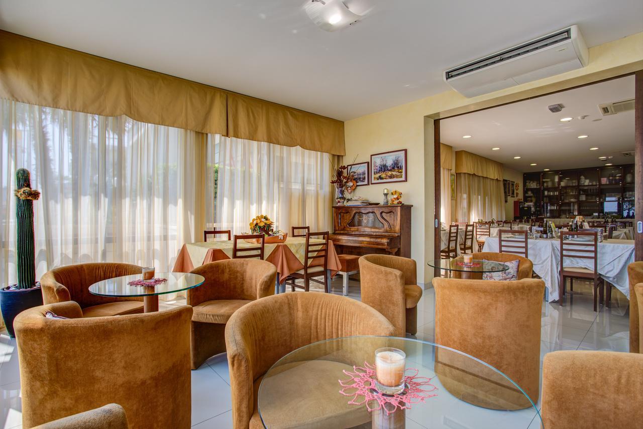 Hotel Deanna Bellaria-Igea Marina Ngoại thất bức ảnh